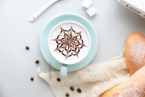 手沖咖啡是什么樣的呢？想學(xué)習(xí)咖啡技術(shù)去哪里最好？